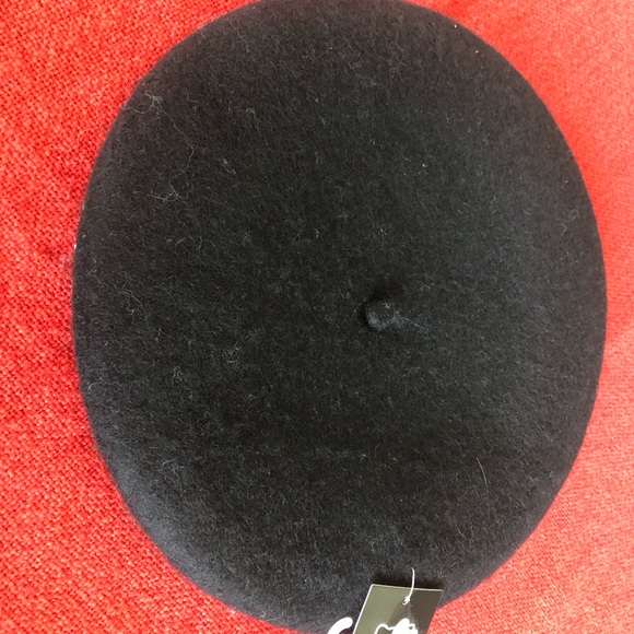 Woman’s beret Sanrio Hello Kitty - Picture 8 of 12